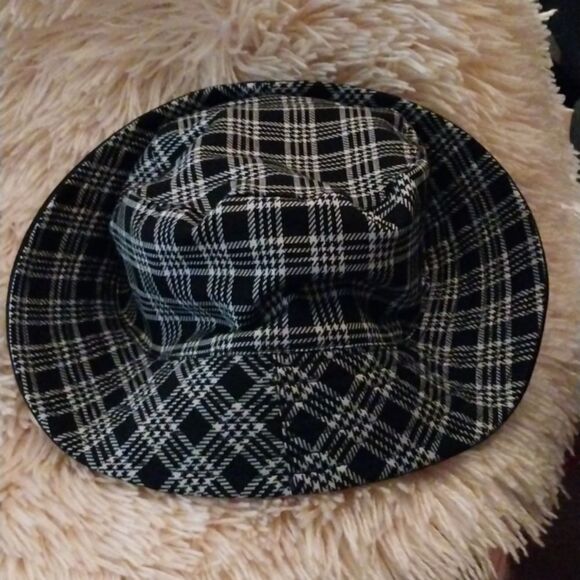 NWOT Plaid  Reversible Black & White Women Bucket Hat Size L - Picture 4 of 7